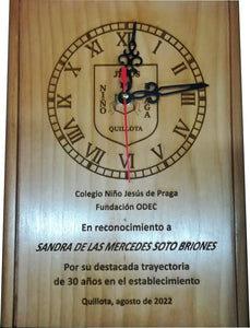 Galvano de Madera Grabado con Reloj