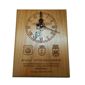Galvano de Madera Grabado con Reloj